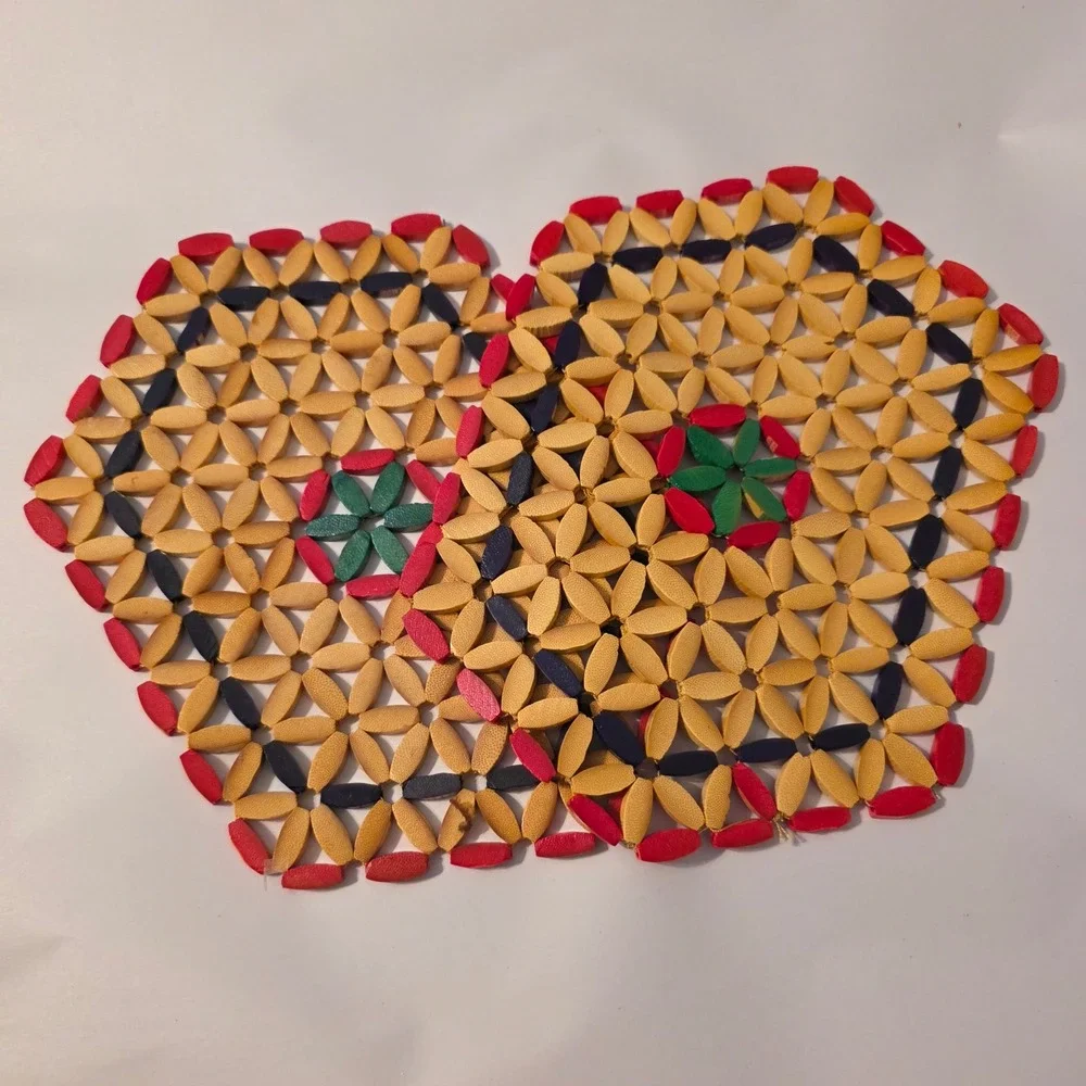 VTG Set 2 Wood Chip‎ Trivets 7x10 Red Green Black Geometric Kitchen Table